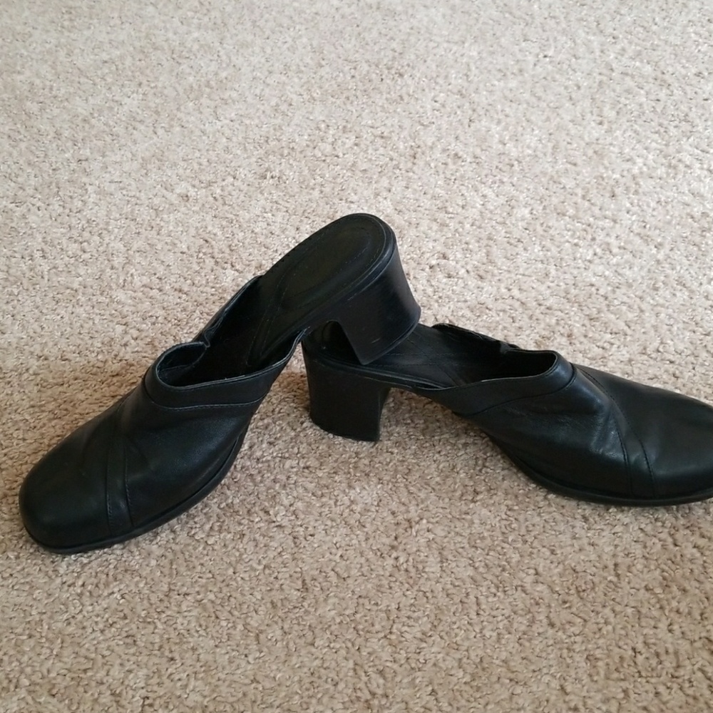 Clark's mules - Picture 3 of 4